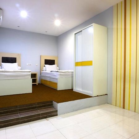 Oranje Gasthuis Otel Surabaya Dış mekan fotoğraf